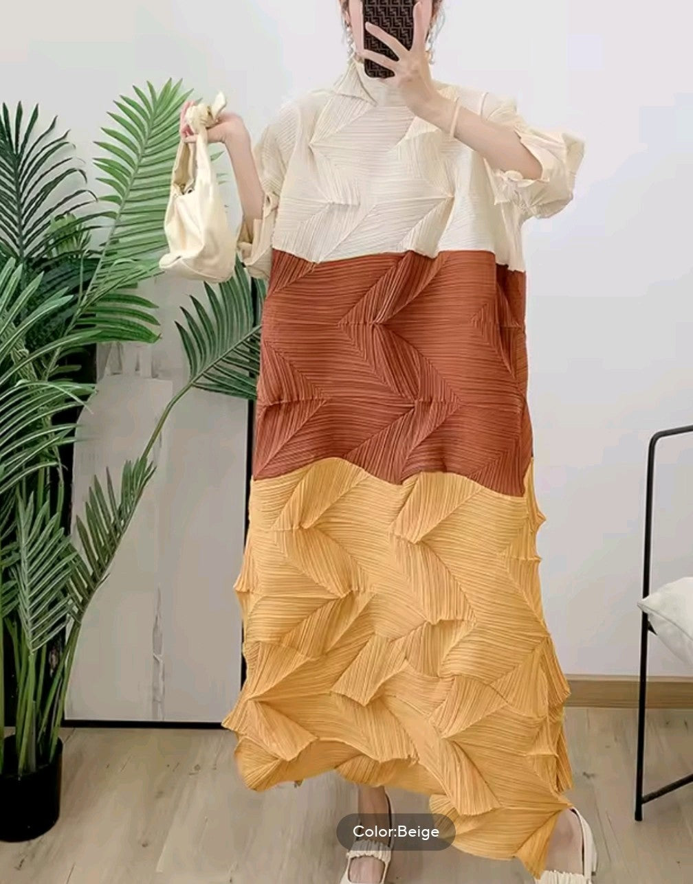 Women's Crinkle Diamond 3 Color Block Long Short Sleeve Dress