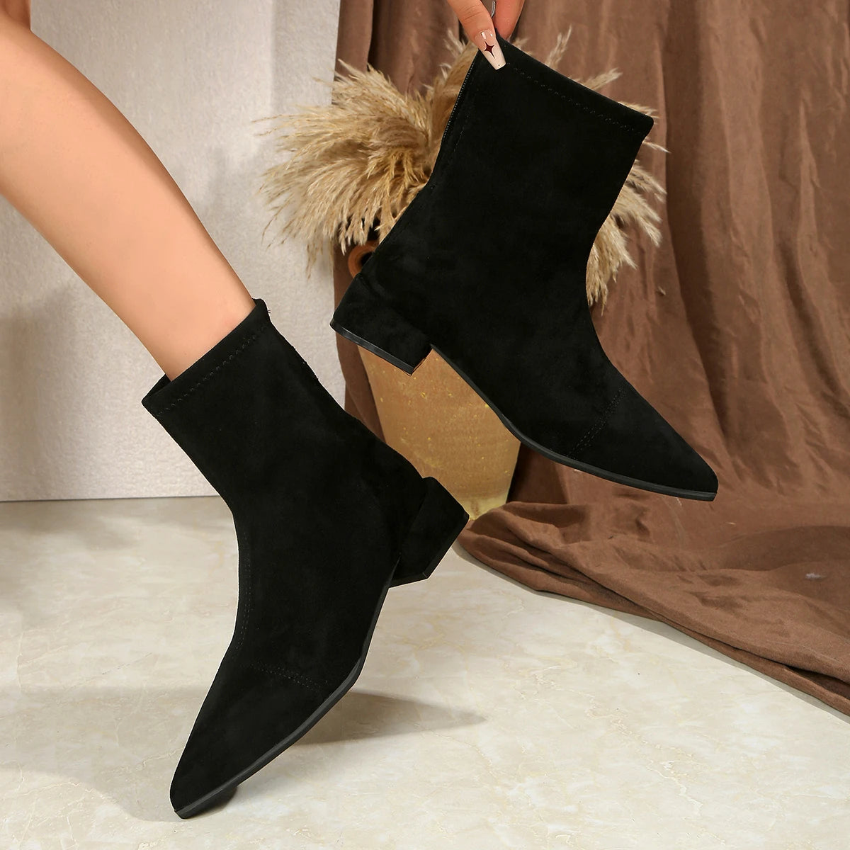Winter Comfortable Square Heel Zipper Plus Size Work Boots Fashionable New Pointed Suede Sexy Casual Riding Boots for Women