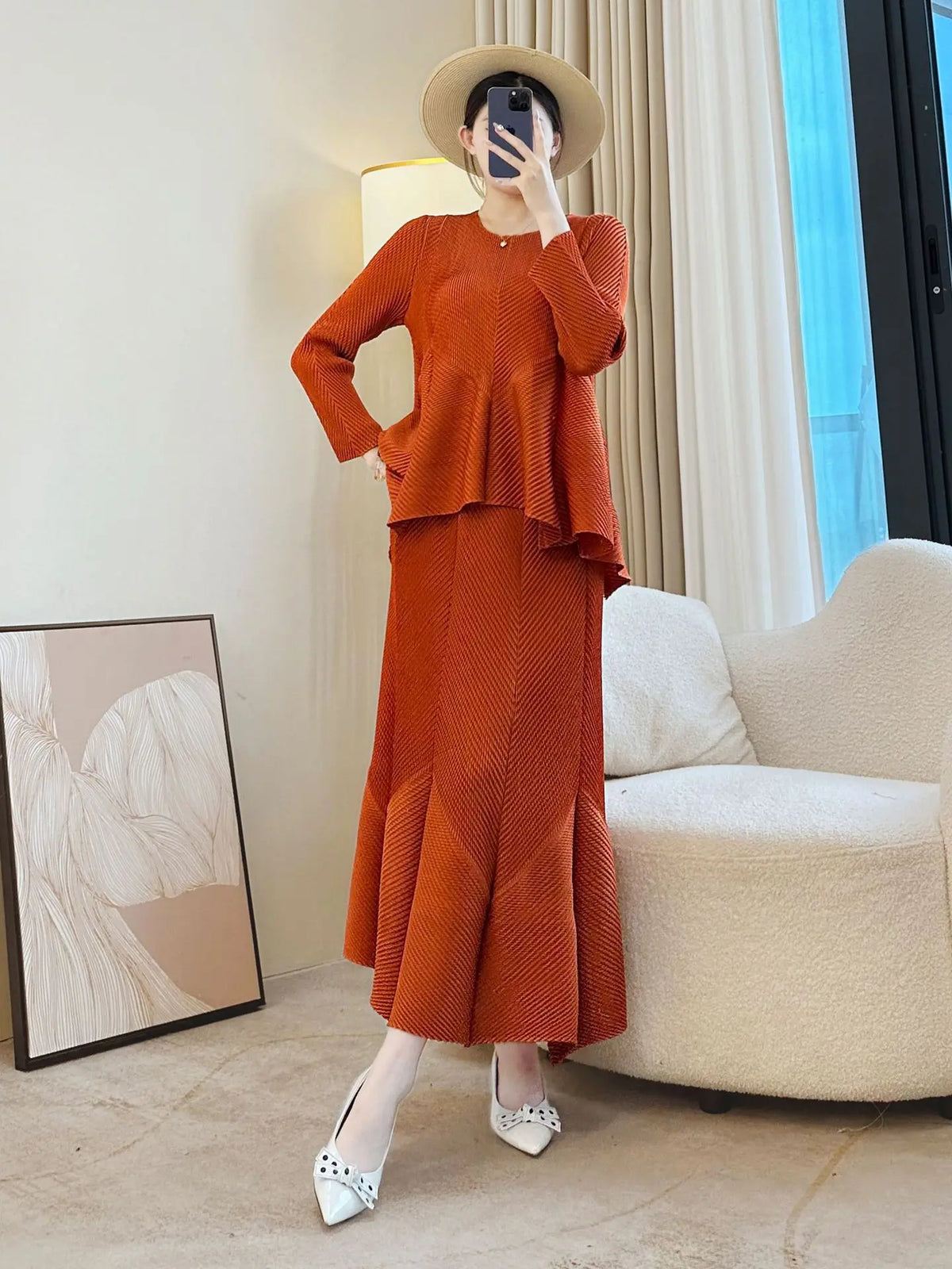 LANMREM Niche New Pleated Women's Two Pieces Set Round Collar Long Sleeve Irregular Patchwork T-shirt And Fishtail Skirt 2DB5114