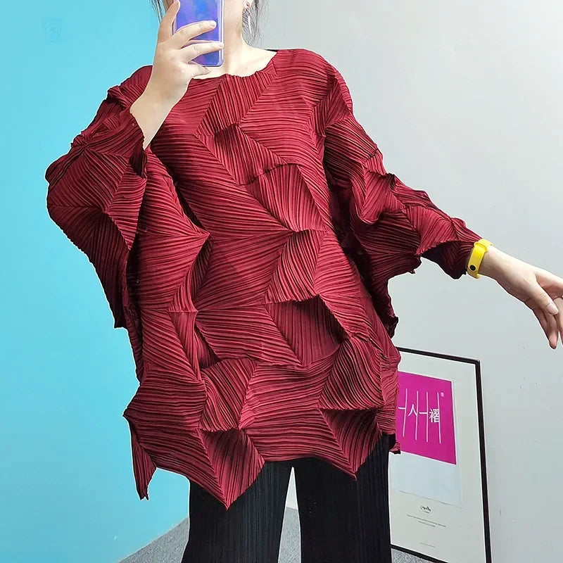 Women's Casual Pleated T-Shirt | Irregular Design Loose Solid Colour Pullover Top | Spring 2025 | AvantBah