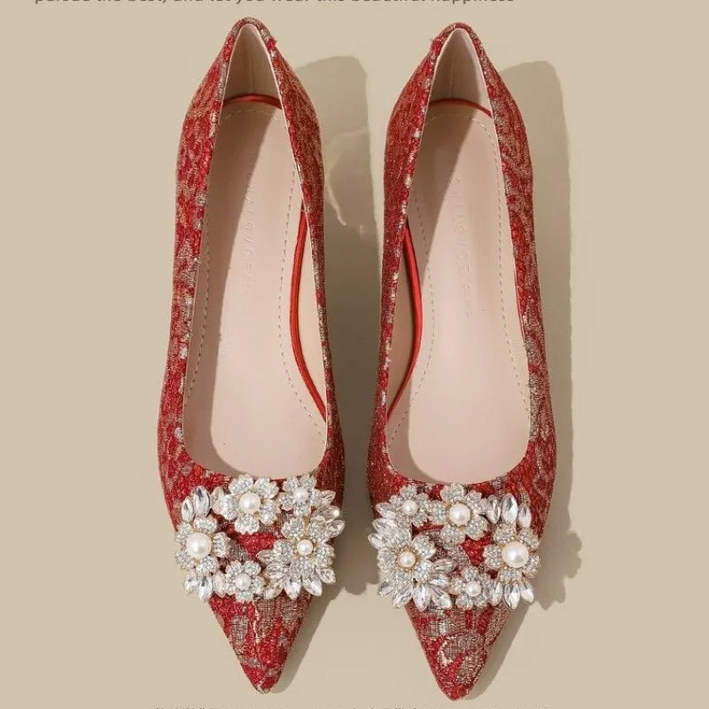 New Fashion Metal Decoration Pointed Shallow Mouth Women's Pumps Sexy Elegant Banquet Wedding High Heels Bridal Shoes