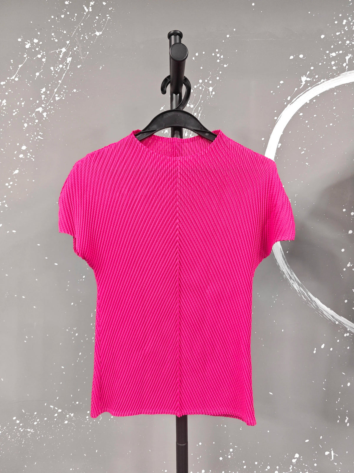 Dragon Scale Pleated Stand Collar Top – Women's Slim Fit Short Sleeve Blouse