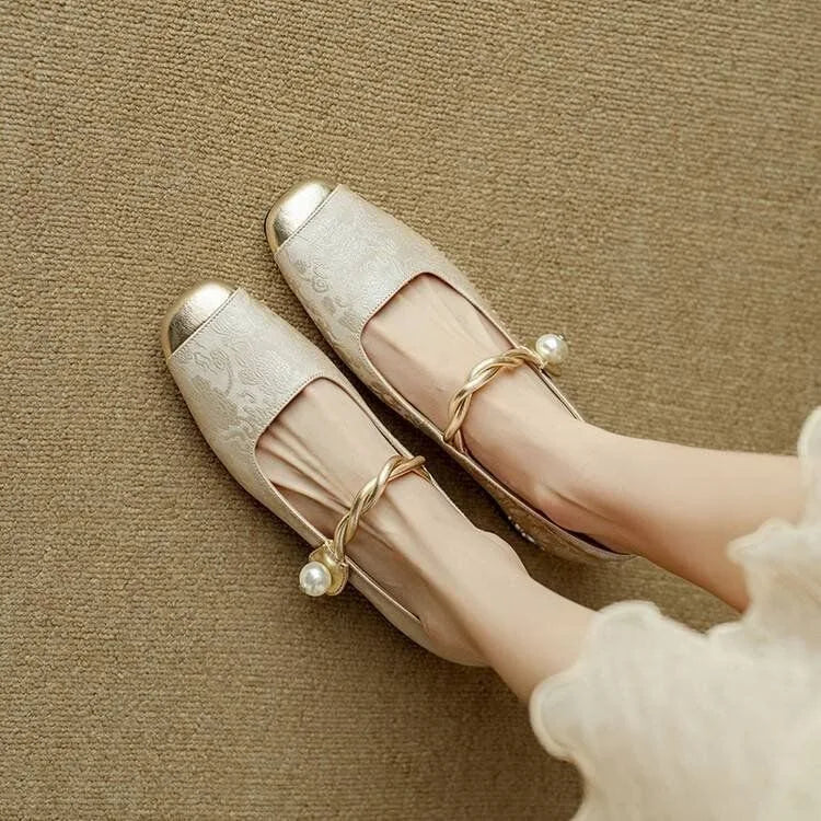 2026 Hot Sale Women's Versatile French Style Shallow Mouth Single Shoes Casual Lightweight Mary Jane Shoes