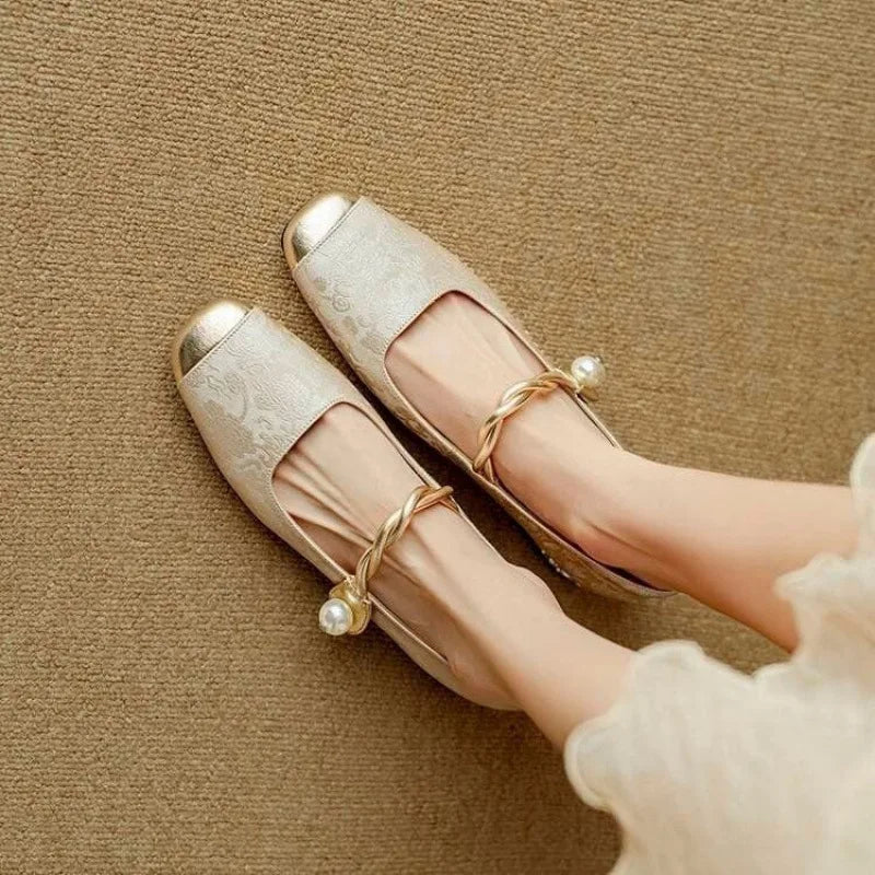 2026 Hot Sale Women's Versatile French Style Shallow Mouth Single Shoes Casual Lightweight Mary Jane Shoes
