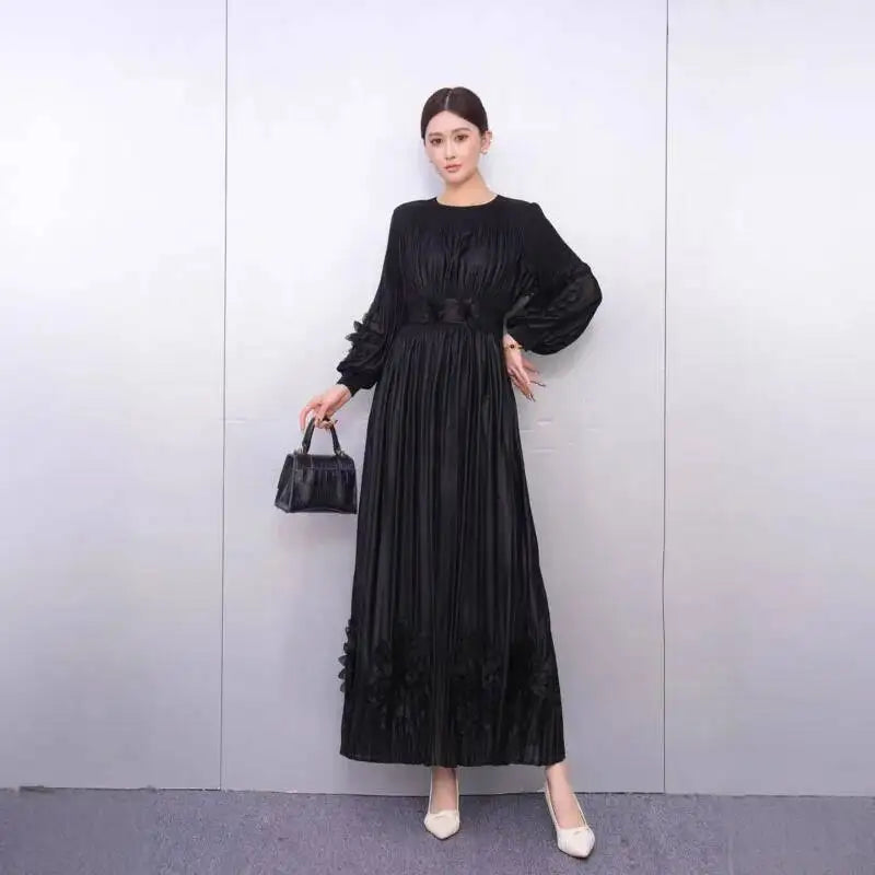 Women's Pleated Appliqué Flare-Sleeve Maxi Dress