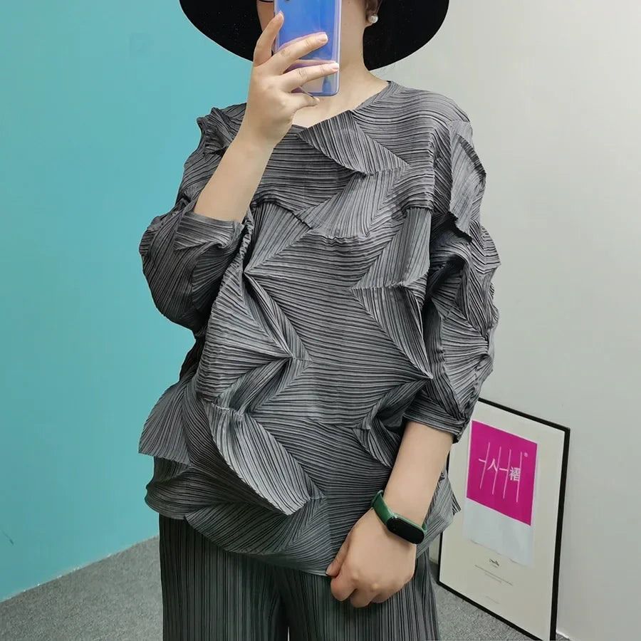 Women's Casual Pleated T-Shirt | Irregular Design Loose Solid Colour Pullover Top | Spring 2025 | AvantBah