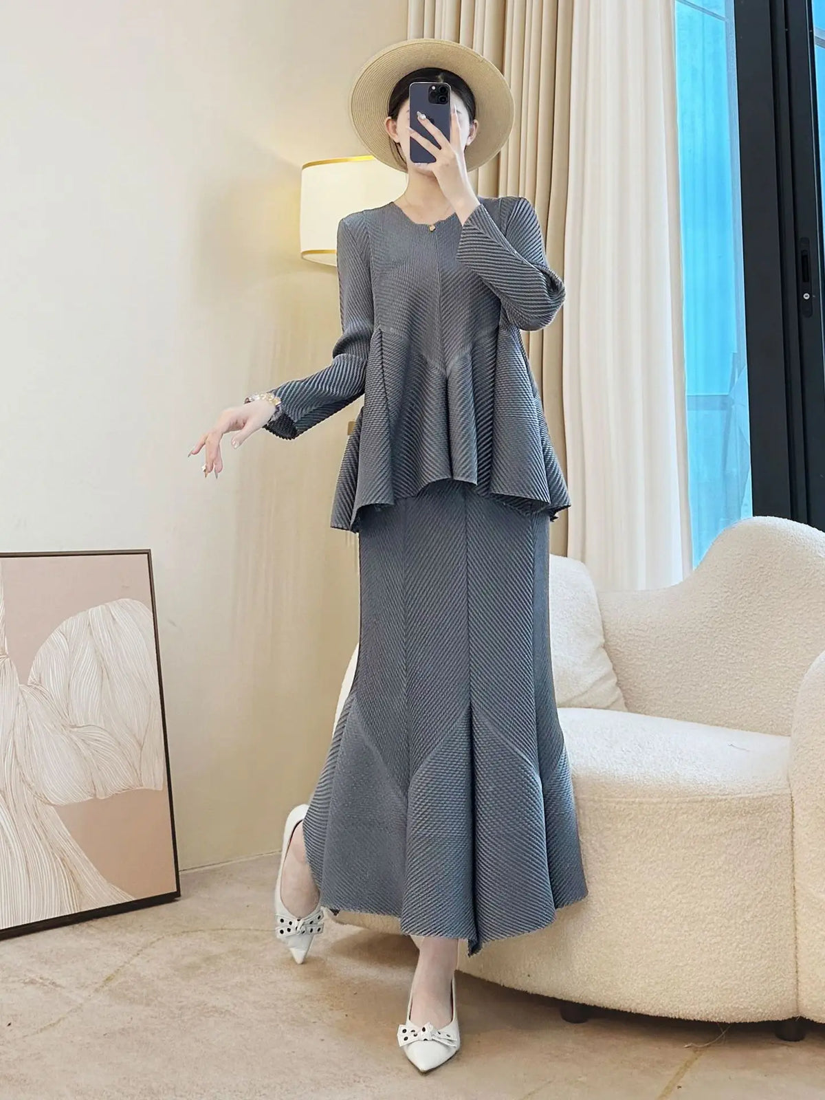 LANMREM Niche New Pleated Women's Two Pieces Set Round Collar Long Sleeve Irregular Patchwork T-shirt And Fishtail Skirt 2DB5114