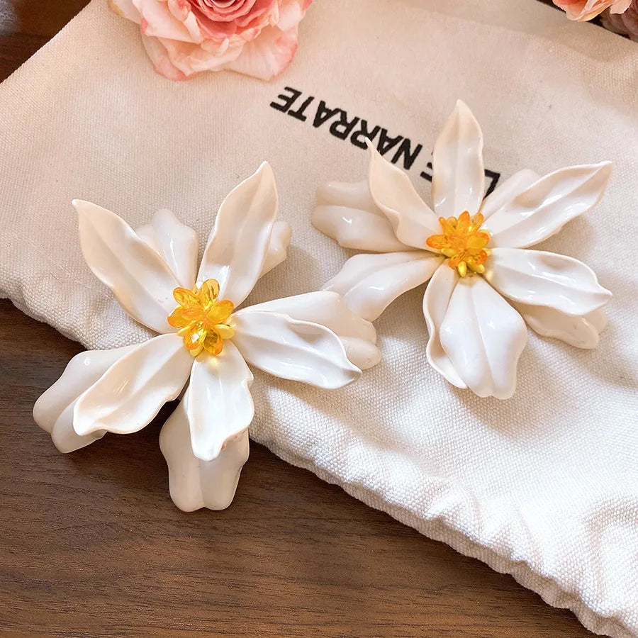Bohomian Super Large Acrylic Flower Stud Earrings for Women Glass Petals Floral Earring Beach Vacation Charms