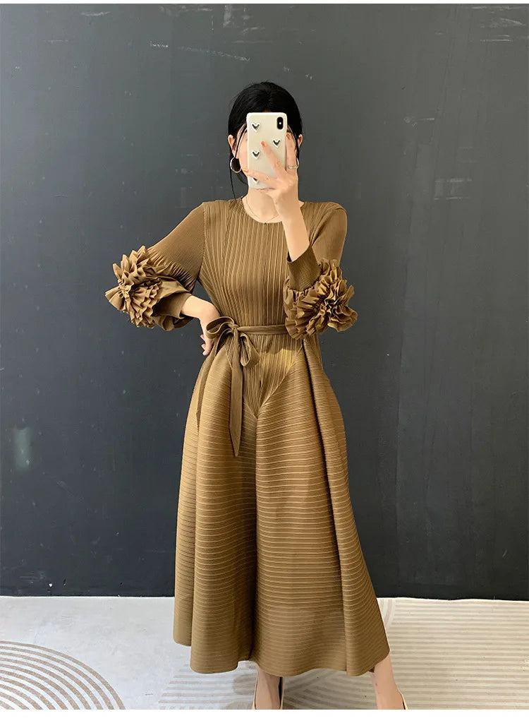LANMREM Tie Flower Lantern Sleeve Pleated Women's Dress 2026 Spring New Lace Up Waist Design Round Collar Elastic Cloth 2DB6619