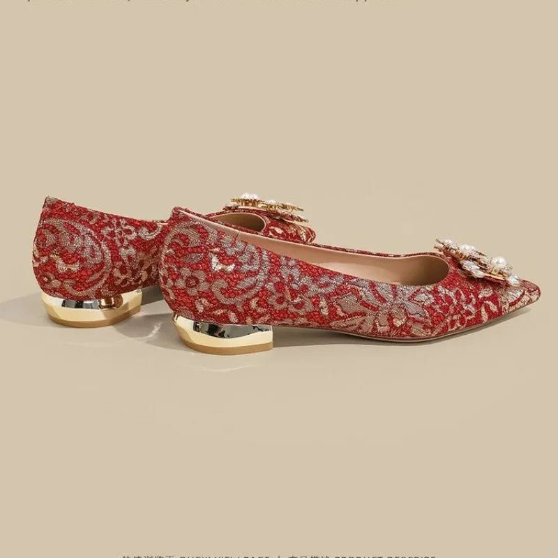 New Fashion Metal Decoration Pointed Shallow Mouth Women's Pumps Sexy Elegant Banquet Wedding High Heels Bridal Shoes